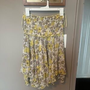 Cecico Smocked Strapless Flowy Floral Top in Yellow and Gray